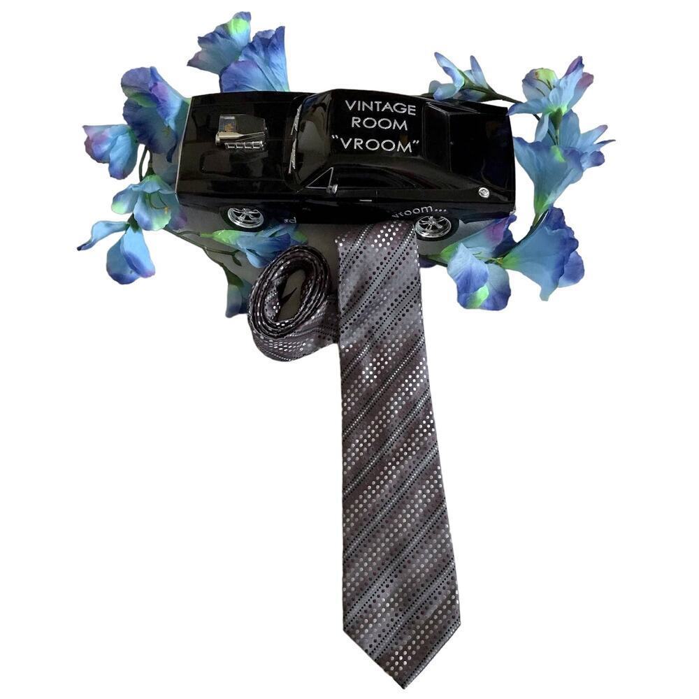 Geoffrey Beene Dotted Pattern Tie